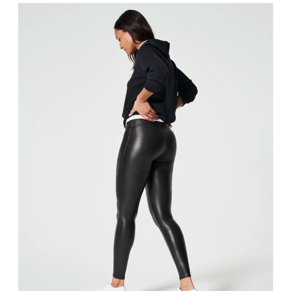 SPANX faux leather leggings - Picture 2 of 9